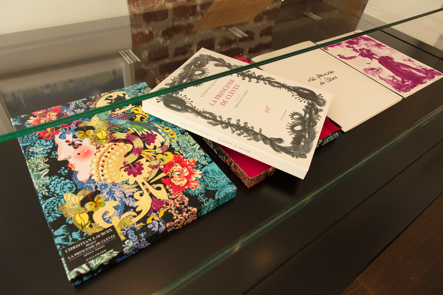 Edition limitée : La Princesse de Clèves de Madame de Lafayette illustrée par Christian Lacroix